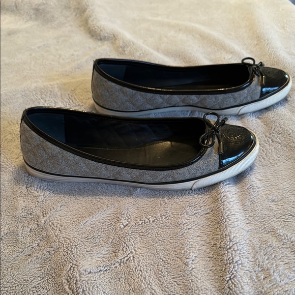 Women’s Tory Burch Black and Gray Skyler Flannel Sneaker Size 9 - Picture 4 of 6